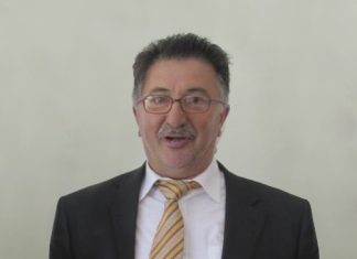 Vasco Avelar é o mandatário pelas Flores