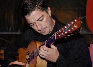 Ricardo Melo lança CD de Viola da Terra no Festival Cordas