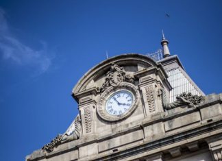 Mercado Time Out no Porto e uma torre de 21 metros. Rui Moreira diz que organismo da UNESCO para o património tem “visão arqueológica” da cidade