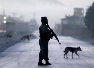 Talibãs ameaçam EUA caso Washington abandone negociações de paz