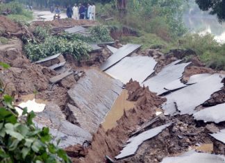Aumentou para 37 o número de mortos em sismo de magnitude 5,6 no Paquistão