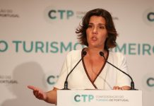 Eleições: Cristas considera fundamental convocar “todos os setores” da saúde para apoiar doentes