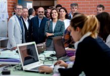 Eleições: Cristas contra “injustiça” de alunos da via profissional e especial sem manuais gratuitos