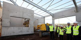 Vasco Cordeiro visita obra do Terminal de Cargas que vai fortalecer capacidade exportadora da Terceira e dos Açores