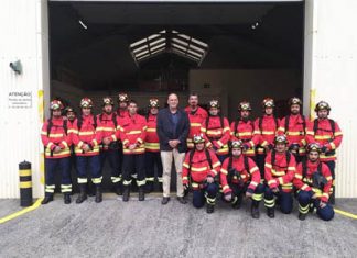 Bombeiros dos Açores recebem pela primeira vez formação no combate a incêndios florestais