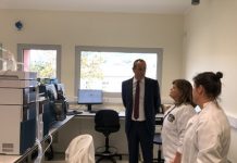 Governo dos Açores reforça competências técnicas do Laboratório Regional de Veterinária, anuncia João Ponte