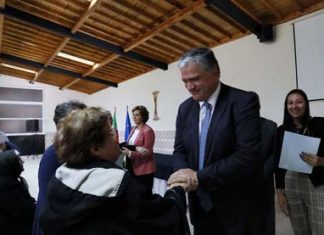 Cerca de 4.000 famílias açorianas já foram “apoiadas no seu direito à habitação”, afirma Vasco Cordeiro