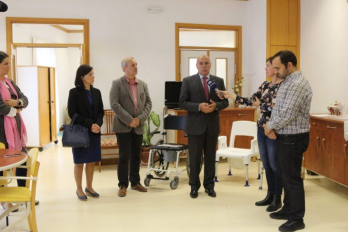 DR/CMH CMH entrega equipamentos à Santa Casa da Misericórdia da Horta no âmbito das comemorações do Dia Internacional da Terceira idade