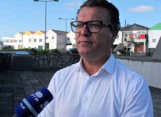Governo Regional não está a ser capaz de lidar com o problema nas Flores e no Corvo