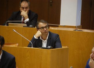 Sessão Plenária de outubro – Promoção do emprego e combate à precariedade são fundamentais para combater dependências