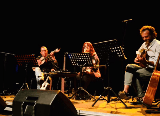 Dia da Viola da Terra aplaudido de pé no Pico
