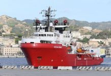 ONG pedem porto seguro para desembarcar 176 migrantes resgatados no fim de semana