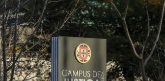 Indisponibilidade de salas de audiências em Lisboa adia julgamento em cinco meses