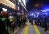 Hong Kong: Governo pede desculpas após polícia pulverizar mesquita durante protesto
