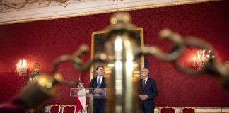 Líder do Partido Popular austríaco indigitado para formar Governo