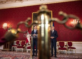 Líder do Partido Popular austríaco indigitado para formar Governo