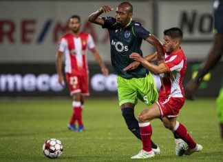 Sporting vence Desportivo das Aves na estreia de Silas