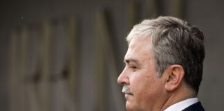 Ex-administrador do BES “estranha” coima por violação de normas de prevenção