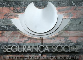 Dois funcionários da Segurança Social visados em operação contra imigração ilegal