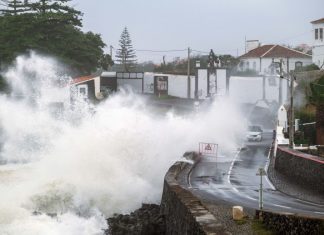 Açores sob aviso amarelo devido a chuva, agitação marítima e vento