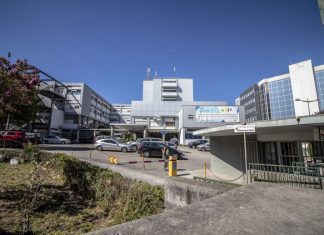 Padre do Hospital de Gaia pede a fumadores que levem as “beatas” porque já tem muitas