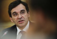 Ex-ministro da Saúde questiona utilidade de regulador face ao caso do bebé de Setúbal