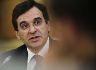 Ex-ministro da Saúde questiona utilidade de regulador face ao caso do bebé de Setúbal