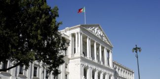 Novos deputados deverão tomar posse no final de outubro