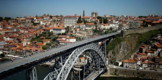 Presidente da Rede Anti-Pobreza Portugal contra “despovoamento extremo” do Porto