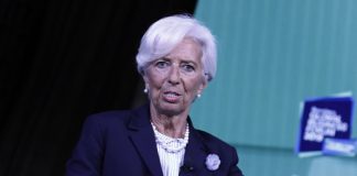 Líderes da União Europeia formalizam nomeação de Lagarde na presidência do BCE