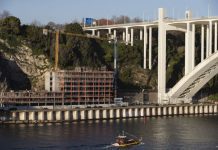 BE diz que compete à Câmara do Porto e à APDL “matar de vez” obra embargada na Arrábida