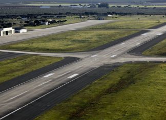 Governo vai aceitar decisão “favorável condicionada” sobre aeroporto do Montijo . As opiniões dividem-se