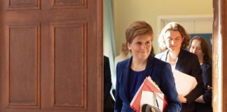 Brexit: Escócia e Gales querem eleições se houver adiamento