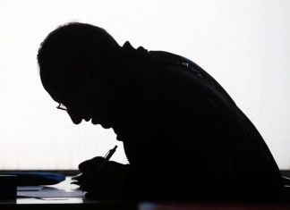 Quase 300 mil adultos voltaram a estudar e terminaram formação com êxito