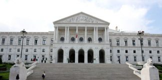 Eleições: Parlamento com número recorde de dez partidos