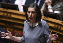 Ana Catarina Mendes coloca mais cinco mulheres na direção da bancada do PS
