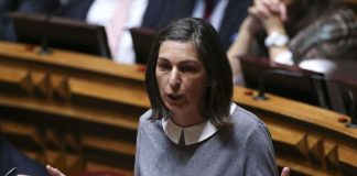 Ana Catarina Mendes coloca mais cinco mulheres na direção da bancada do PS