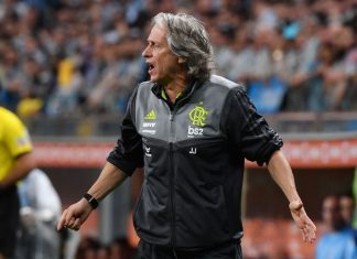 Dois golos ao cair do pano dão vitória sofrida ao Flamengo