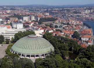 Oposição na Câmara do Porto falta à inauguração do renovado pavilhão Rosa Mota