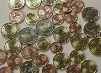 Poupança e investimento das famílias na zona euro sobem no 2.º trimestre