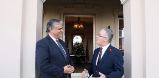 Vasco Cordeiro inicia visita oficial que pretende “dar atualidade” à relação entre os Açores e a Bermuda