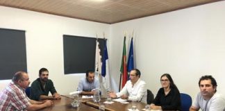 Plataforma marítima com reboque desloca-se às Flores para descarregar contentores para o setor agrícola, anuncia João Ponte