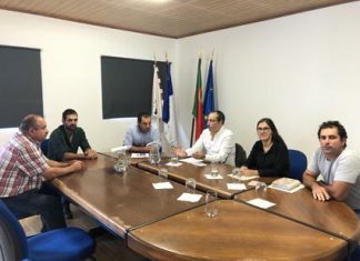 Plataforma marítima com reboque desloca-se às Flores para descarregar contentores para o setor agrícola, anuncia João Ponte