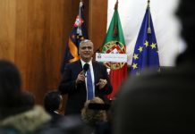 Vasco Cordeiro desafia jovens açorianos a interessarem-se na definição do futuro da Região