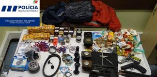Criminalidade – PSP detém suspeitos de roubo, agressões e ameaças num estabelecimento comercial do Faial