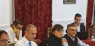 Plano e Orçamento Municipal 2020 – Incumprimento dos projetos municipais é responsabilidade do PS, acusa PSD Grupo Municipal do PSD AM Horta na aprovação do Plano e Orçamento 2020