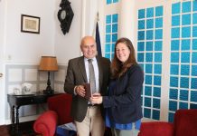 PRESIDENTE DA CÂMARA RECEBE CÔNSUL DOS EUA NOS AÇORES