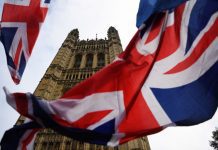 Do “voto útil” ao “nunca votaria num partido que apoia o Brexit”. Portugueses naturalizados britânicos já orientam a sua escolha