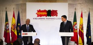 De socialistas para socialistas: PSOE apresenta queixa ao PS por apoio a moção sobre “repressão” na Catalunha