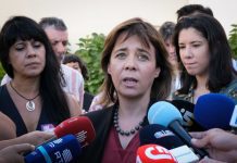 Catarina Martins: “O que dizemos às crianças que estão a começar a escola: que não deu jeito, para fazer um brilharete de défice, que existissem funcionários?”